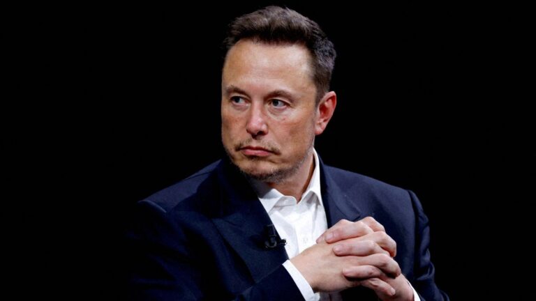 elon_musk_reuters_1726909077650.jpg