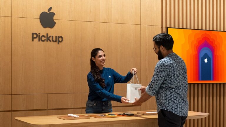 saket_apple_1754057381620.jpg