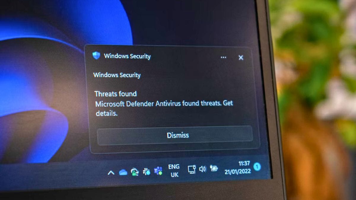 windows_security_unsplash_ed_hardie_1754567179325.jpg